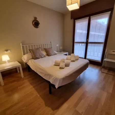 13a01 Con Garaje Y Terraza By R2r Consulting شقة ريباذيسييّا